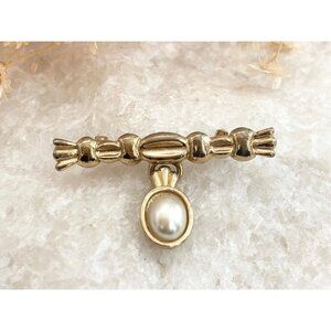 Gold Toned Dangle Pearl Charm Accented Textured Vintage Jewelry Brooch Pin